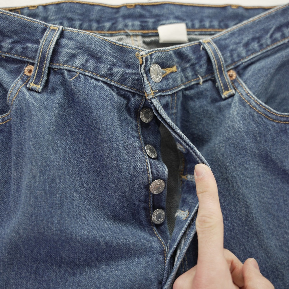 Levis 501 Vintage Mens Blue Denim Straight Leg Button Fly Jeans 38x32 2004 - Picture 6 of 13
